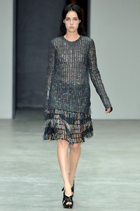 edie_calvin_klein_ss14_vogue_1.thumb.jpeg.cc06a7b71e675a20f092b72edf76c675.jpeg