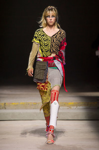 edie_fashion_east_ss18_theimpression_1.thumb.jpg.05a8d6fd339fd3a82e4cb70991b9330a.jpg