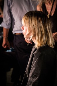 edie_marc_jacobs_ss18_backstage_vogue.thumb.jpg.12a70b819d2cae9e18fe0369c32bfc1d.jpg