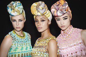edie_marc_jacobs_ss18_marcjacobs_2.thumb.jpg.23d1b815d125892f54ab25fbced0d98a.jpg
