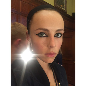 edie_marc_jacobs_ss18_reitajima.thumb.jpg.db224d0f60418c9772c2a9aa3ad7e531.jpg