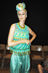 edie_marc_jacobs_ss18_thelovemagazine_2.thumb.jpg.238dc60d80af88079c7a9756c029d30c.jpg