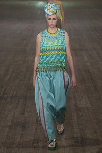 edie_marc_jacobs_ss18_vogue_1.jpg