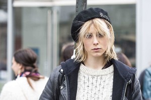 edie_michael_kors_aw17_allthingshair.thumb.jpg.ed170ac3f4d1d9980917ba944e1ff2b1.jpg