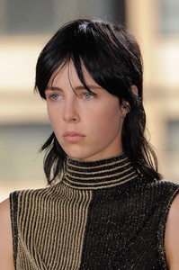 edie_proenza_schouler_ss14_fashionising_1.thumb.JPG.f35017505c4f13d2418edb990ae7a36b.JPG