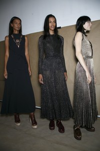 edie_proenza_schouler_ss14_fashionising_3.thumb.JPG.76649d941d7a1e1f6ce4bcbb19426ee9.JPG