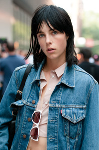 edie_proenza_schouler_ss14_silhouettedskyline.thumb.JPG.bb238f06e386c31a89abe899cab028d4.JPG