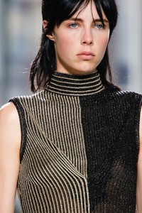 edie_proenza_schouler_ss14_vogue_2.thumb.JPG.d079e505c37453fcc048c74e5604dcbc.JPG