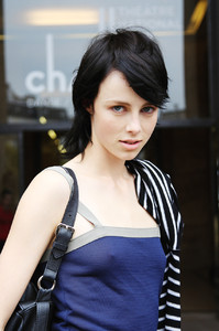 edie_sacai_ss14_benjaminkwan.thumb.jpg.beaf0ea58a8d9bfc67a35af268a2f576.jpg