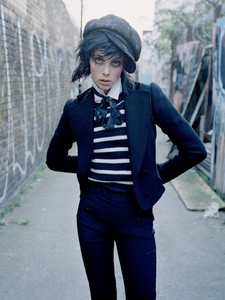 edie_vogue_dec13_reccalee_4.jpeg