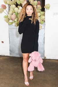 ella-eyre-off-white-x-mytheresa.com-event-in-london-09-17-2017-8.jpg