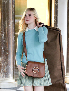 elle-fanning-filming-an-untitled-woody-allen-film-in-nyc-92617-5.jpg
