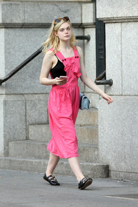 elle_fanning_002.jpg