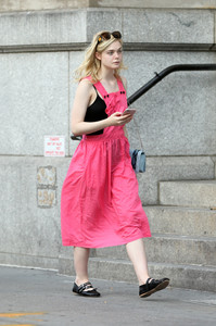 elle_fanning_008.jpg