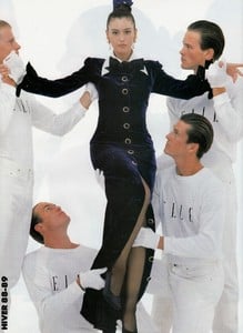 elle_fr_29_aug_1988_10.thumb.jpg.d1ebb84a48a44a992960133aeedd110e.jpg