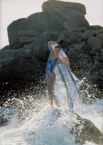 elle_fr_5_apr_1993_18.thumb.jpg.fa5165912a6c1364d24b5c17f7ba399d.jpg