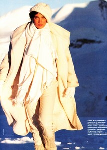 elle_italia_jan_1990_3.thumb.jpg.2730b5d2cd45d2c08a5cf2dbb9b5308d.jpg