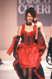 enrico-coveri-fw-1988-7.thumb.JPEG.892eda1d83432416ec91fc108f18c26f.JPEG