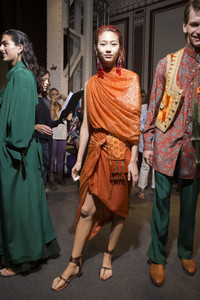 etro-bks-m-rs18-7378.thumb.jpg.1aa9a465f19f3ff22d5d8495dbfe8d07.jpg