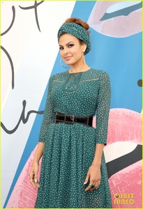 eva-mendes-makes-rare-public-appearance-to-promote-fashion-line-19.jpg