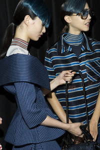 fendi-bks-z-rs18-0505.thumb.jpg.c19d5c65075119e1652930c07d87f9d4.jpg