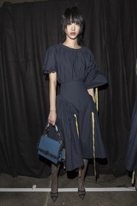 fendi-bks-z-rs18-0553.thumb.jpg.fc4045ad6a1cdec60d9f761bf583fced.jpg