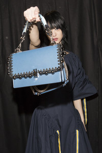 fendi-bks-z-rs18-0563.thumb.jpg.d12703a49a469c9f22c4a8e50b33cb3f.jpg