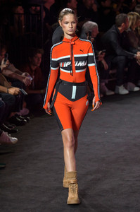 fenty-puma-rs18-5367.thumb.jpg.5e1d5eb71384d68a340ca3ec1dbbe200.jpg