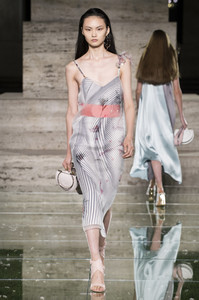 ferragamo-rs18-3023.thumb.jpg.b832bc9522899dff34ca11b075c5c24c.jpg