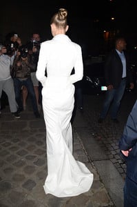 gigi-hadid-messika-jewelry-launch-party-in-paris-92717-11.jpg