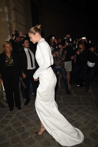 gigi-hadid-messika-jewelry-launch-party-in-paris-92717-14.jpg