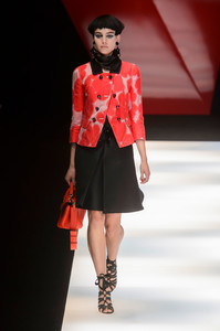 giorgio-armani-rs18-3446.thumb.jpg.b81dcaf5b5c2757917d9459783fc610e.jpg