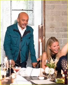 gwyneth-paltrow-celebrates-goop-lab-opening-14.jpg