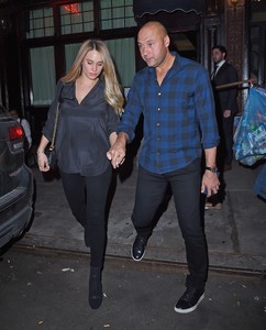 hannah-davis-out-for-dinner-in-nyc-91117-8.jpg