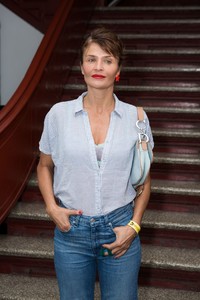 helena-christensen-front-row-at-opening-ceremony-rtw-spring-2018-nyfw-09-10-2017-0.jpg