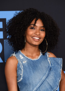 hqcelebcorner-Mireille-Yara-Shahidi-002.jpg