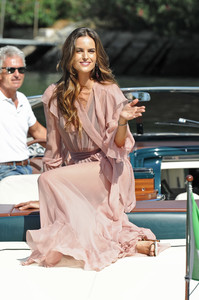 izabel-goulart-74th-venice-international-film-festival-day-2-83017-28.jpg