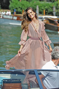 izabel-goulart-74th-venice-international-film-festival-day-2-83017-38.jpg
