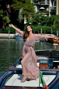 izabel-goulart-74th-venice-international-film-festival-day-2-83017-46.jpg
