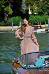 izabel-goulart-74th-venice-international-film-festival-day-2-83017-54.jpg