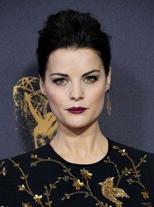 jaimie-alexander-69th-annual-primetime-emmy-awards-in-los-angeles-91717-2.JPG