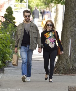 jessica-chastain-out-and-about-in-montreal-9717-10.JPG