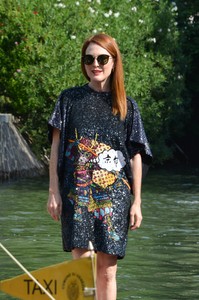 julianne-moore-arriving-at-the-74th-venice-film-festival-9217-4.jpg