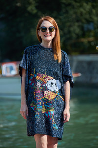 julianne-moore-arriving-at-the-74th-venice-film-festival-9217-7.jpg