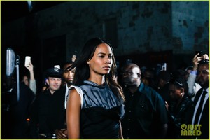 kaia-gerber-bella-hadid-alexander-wang-show-08.jpg