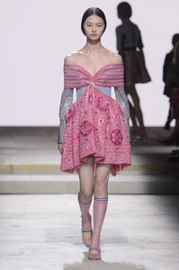 katrantzou-rs18-0253.thumb.jpg.8f0761591b6252b9118a7e09accea41c.jpg