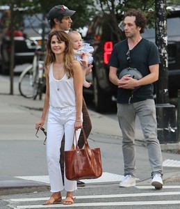 keri-russell-matthew-rhys-tribeca-nyc-09-05-2017-0.jpg