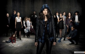 kinopoisk.ru-Orphan-Black-2414676.thumb.jpg.64a673f26f8cd26b17e608e26a862d20.jpg