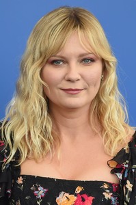kirsten-dunst-quotwoodshockquot-photocall-at-the-74th-annual-venice-film-festival-9417-5.JPG