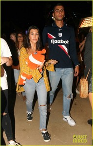 kourtney-kardashian-boyfriend-younes-bendjima-pack-on-the-pda-at-the-fair-01.jpg